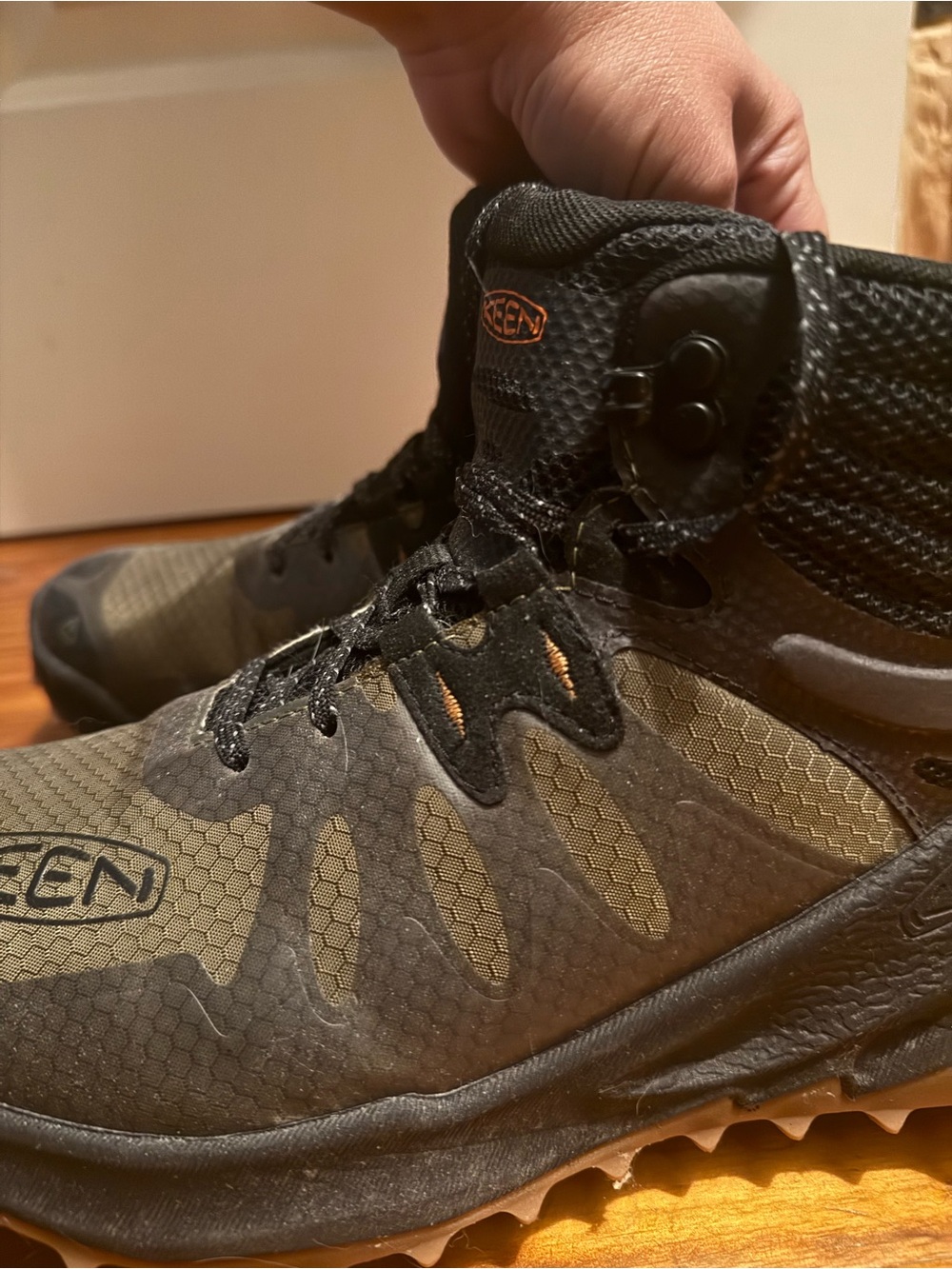 Keen Men's Olive Green and Black Trail Boots - Picture 5 of 9